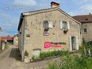 Maison à CHARROUX