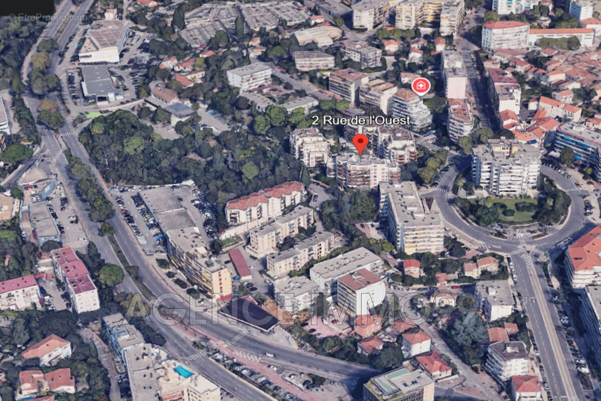 Parking à LE CANNET