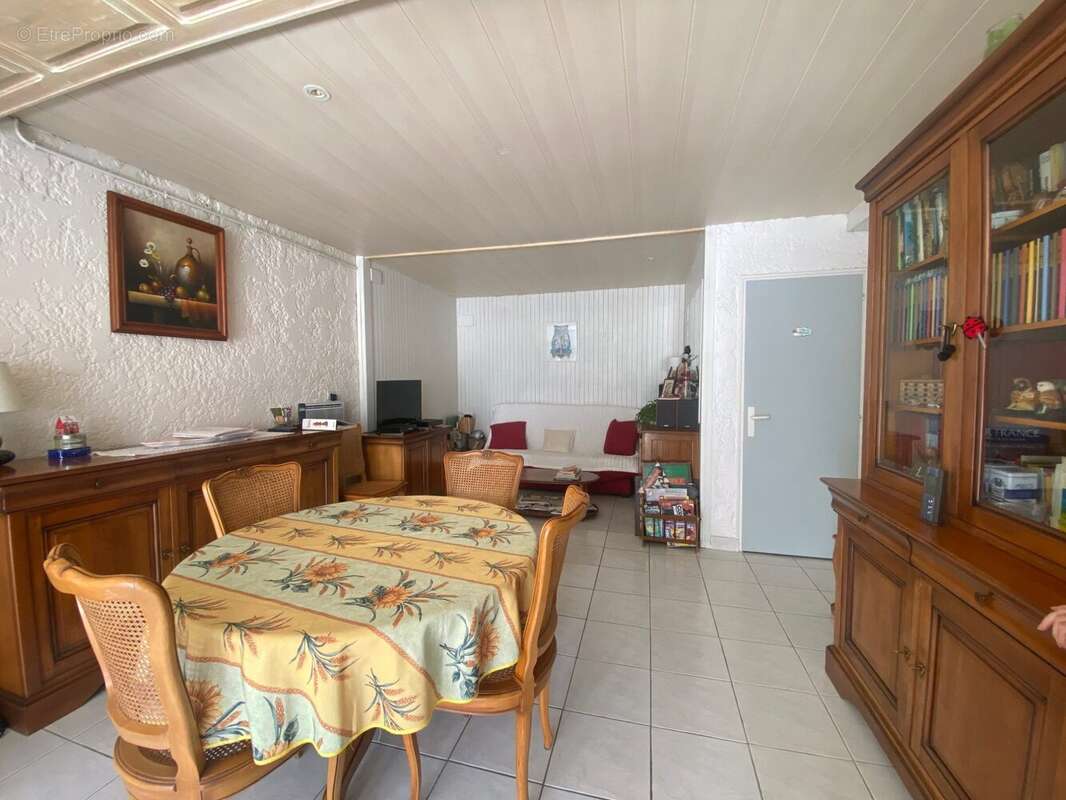 Appartement à ARES