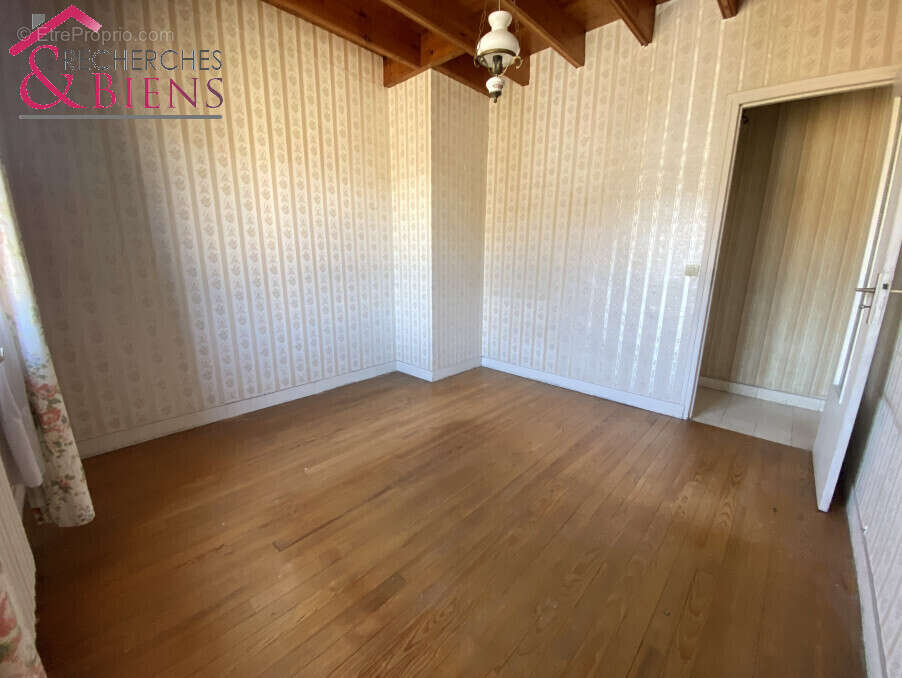 Maison à SAINT-VAAST-LA-HOUGUE