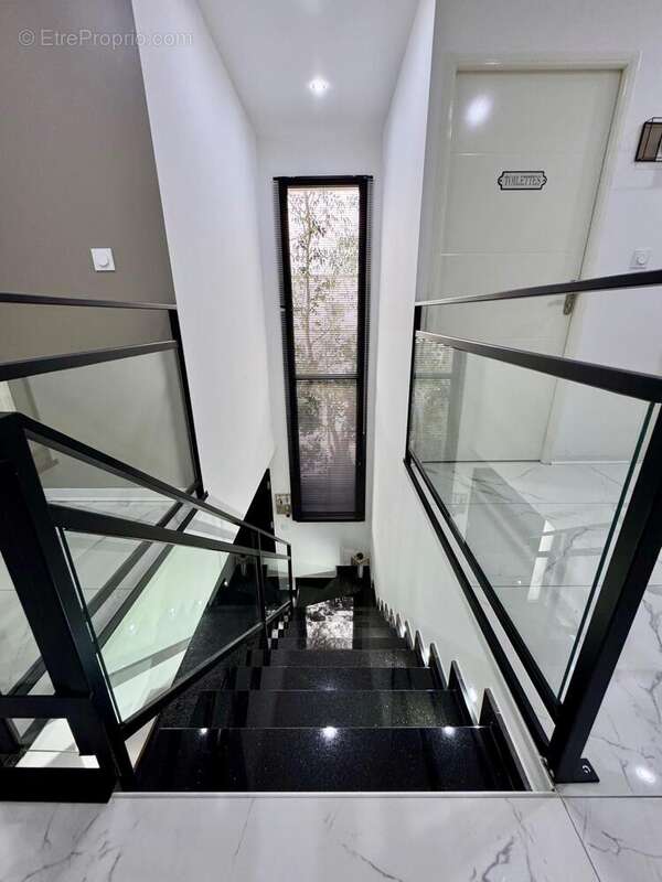 Photo 2 - Maison à MONTREUIL-JUIGNE