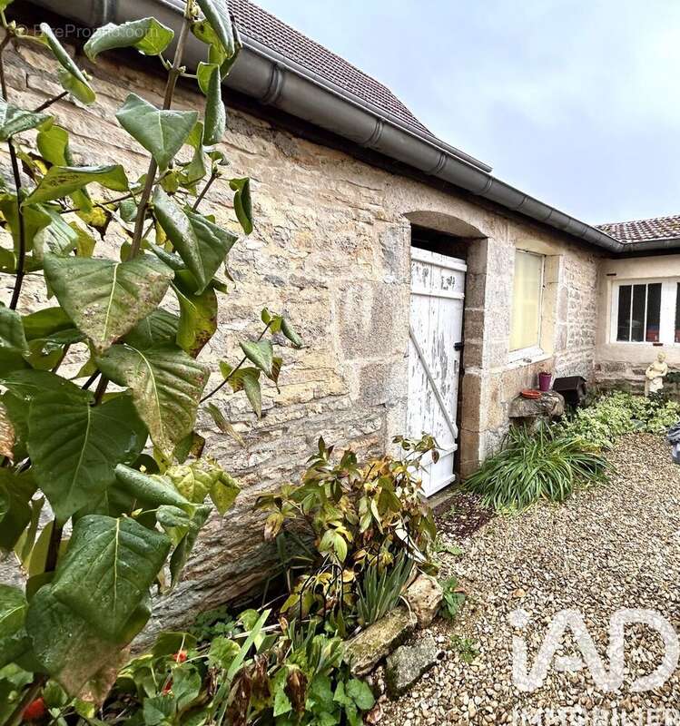 Photo 8 - Maison à LATRECEY-ORMOY-SUR-AUBE