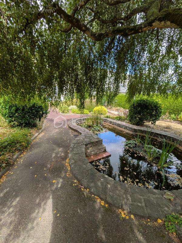  Chaleureuse maison de ville avec jardin – Proche centre-ville de Saint-Hilaire-du-Harcouët - photo 11