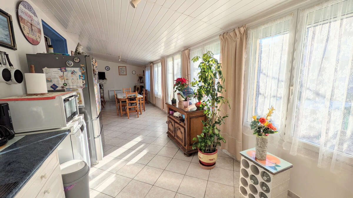 Autre à LAROQUE-DES-ALBERES