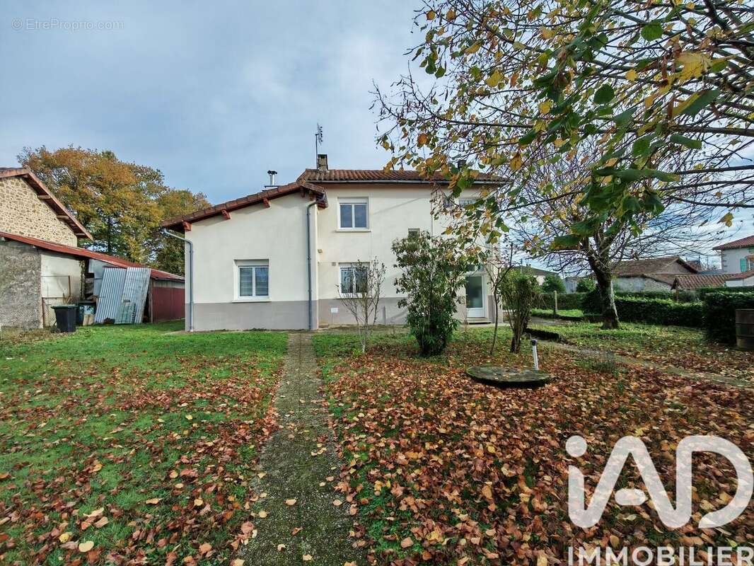 Maison 105 m² à Pressignac  - photo 3