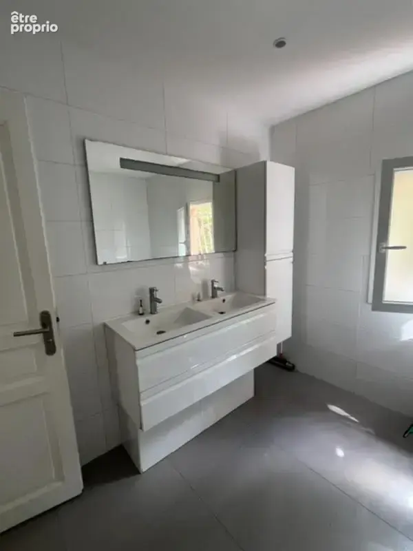 Proche de EXIDEUIL sur Vienne et Chabanais en Charente, maison 164 m², 5 chambres, double garage, terrain 2575 m² - photo 11