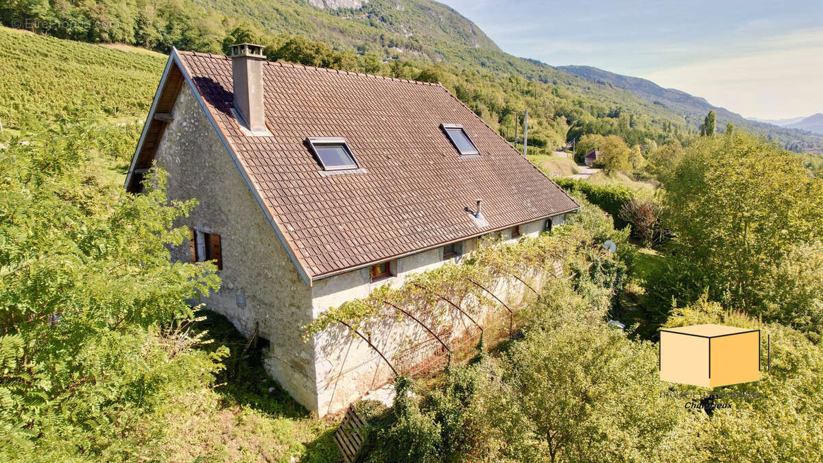 Maison à SERRIERES-EN-CHAUTAGNE
