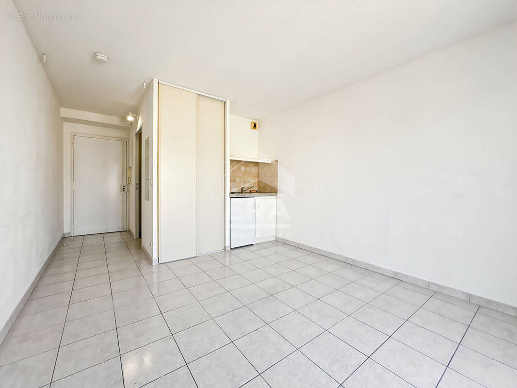 Appartement à MARSEILLE-5E