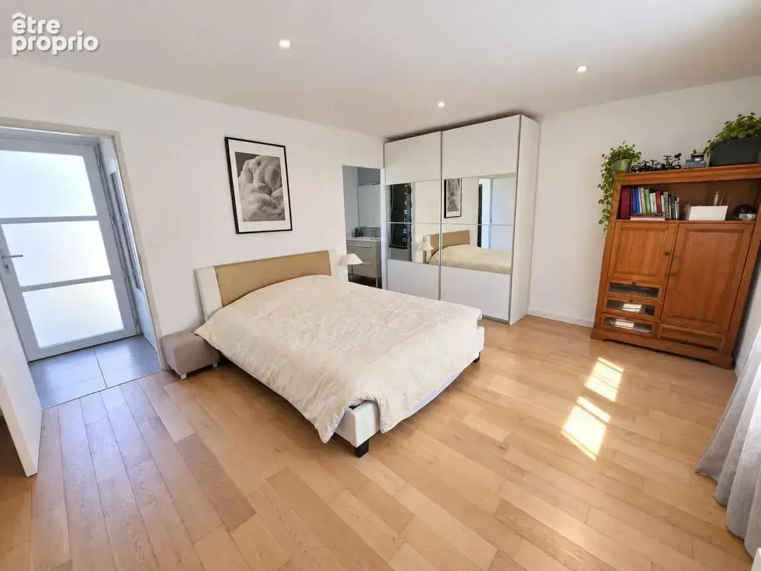 Ensemble immobilier : Belle propriété principale, gite et crèches - photo 5