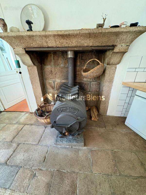 Maison à CHATELUS-MALVALEIX