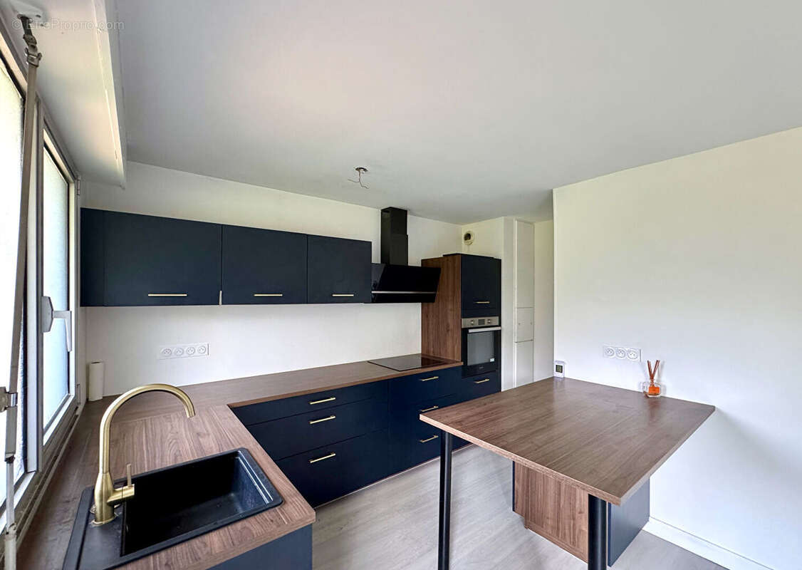 CHAMALIÈRES / Rez-de-jardin à vendre pour habitation ou profession libérale ! - photo 5