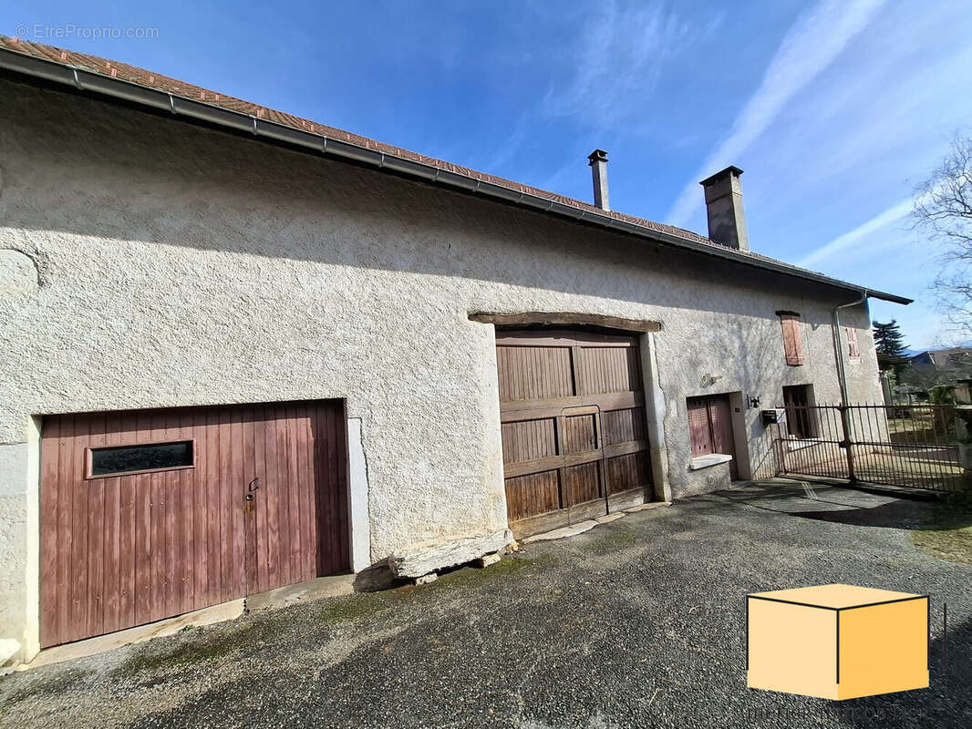 Maison à SAINT-MARTIN-DE-BAVEL