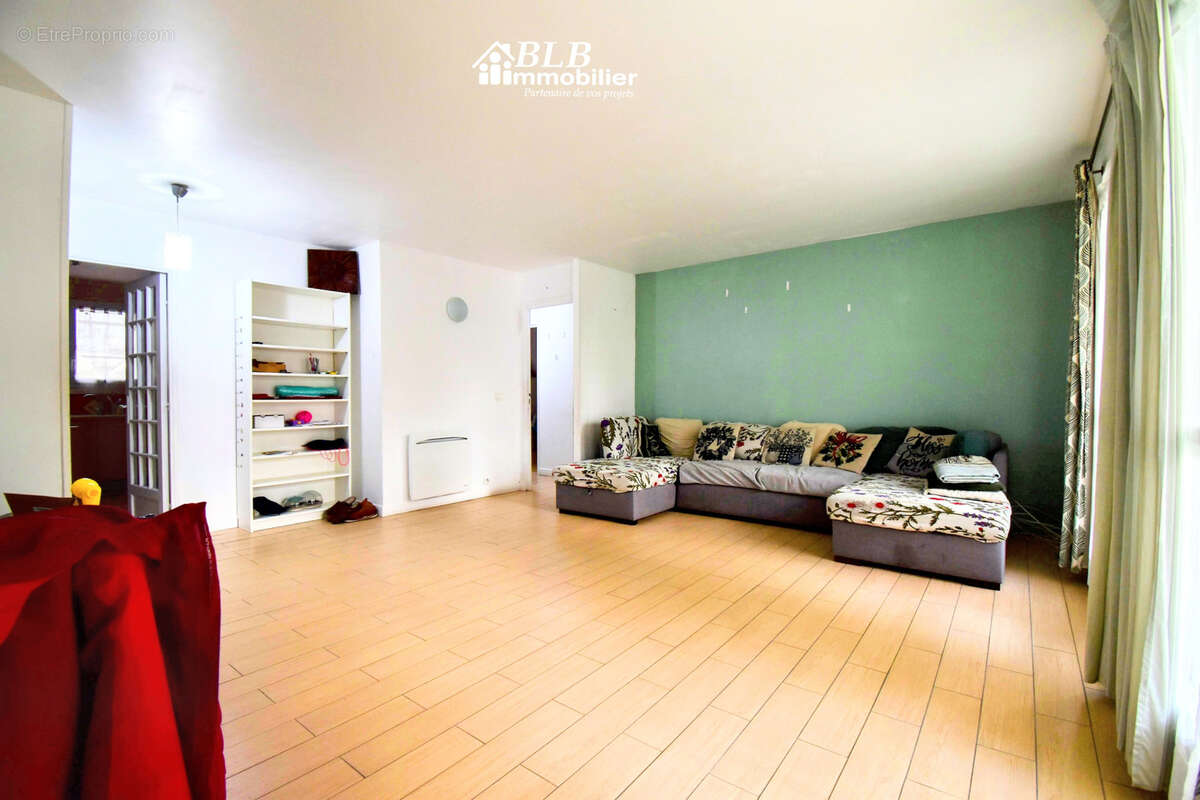 Appartement à MONTIGNY-LE-BRETONNEUX