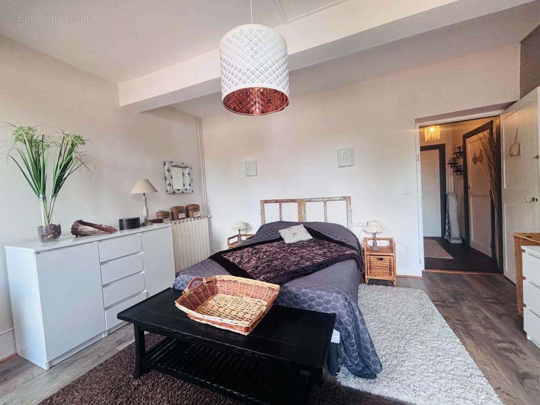 Maison de ville renovee - proche commodites - photo 3