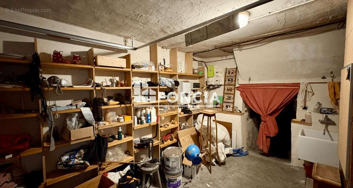 Maison à LES ALLUES