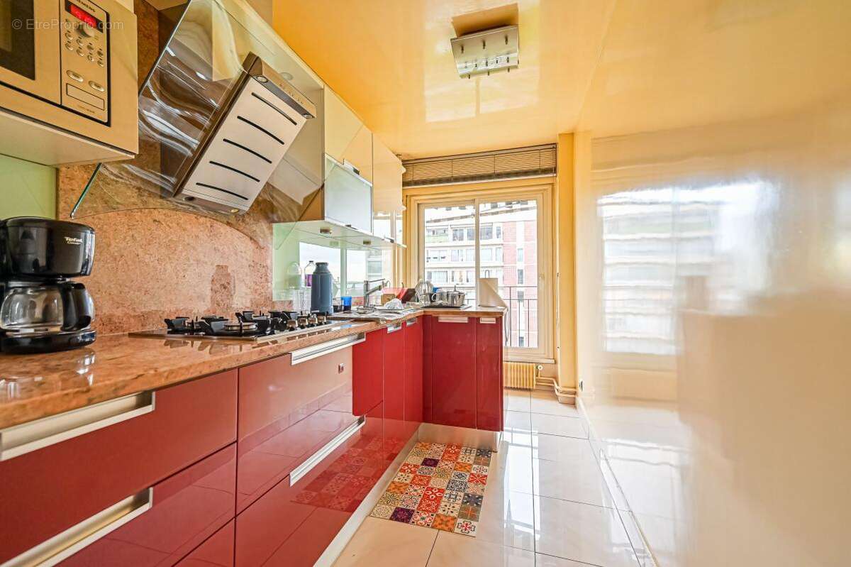 Appartement à PARIS-11E