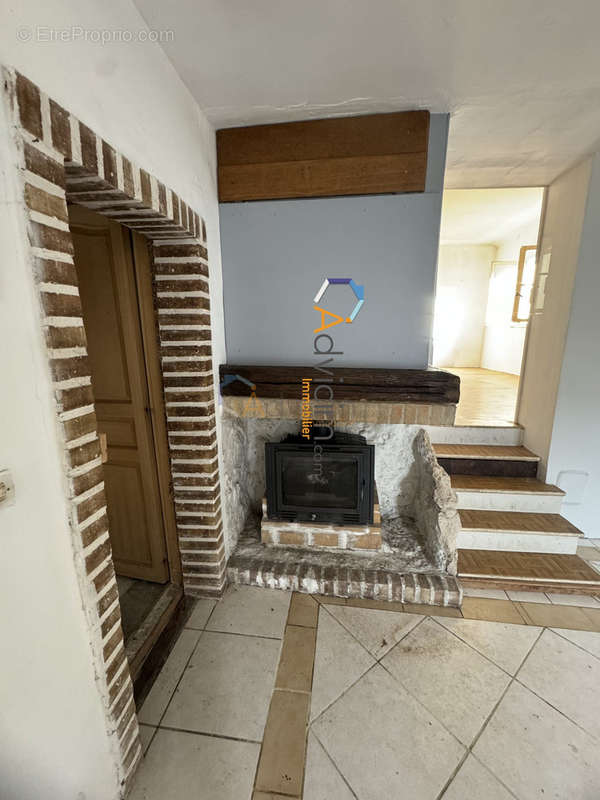 Maison à CROUTTES-SUR-MARNE