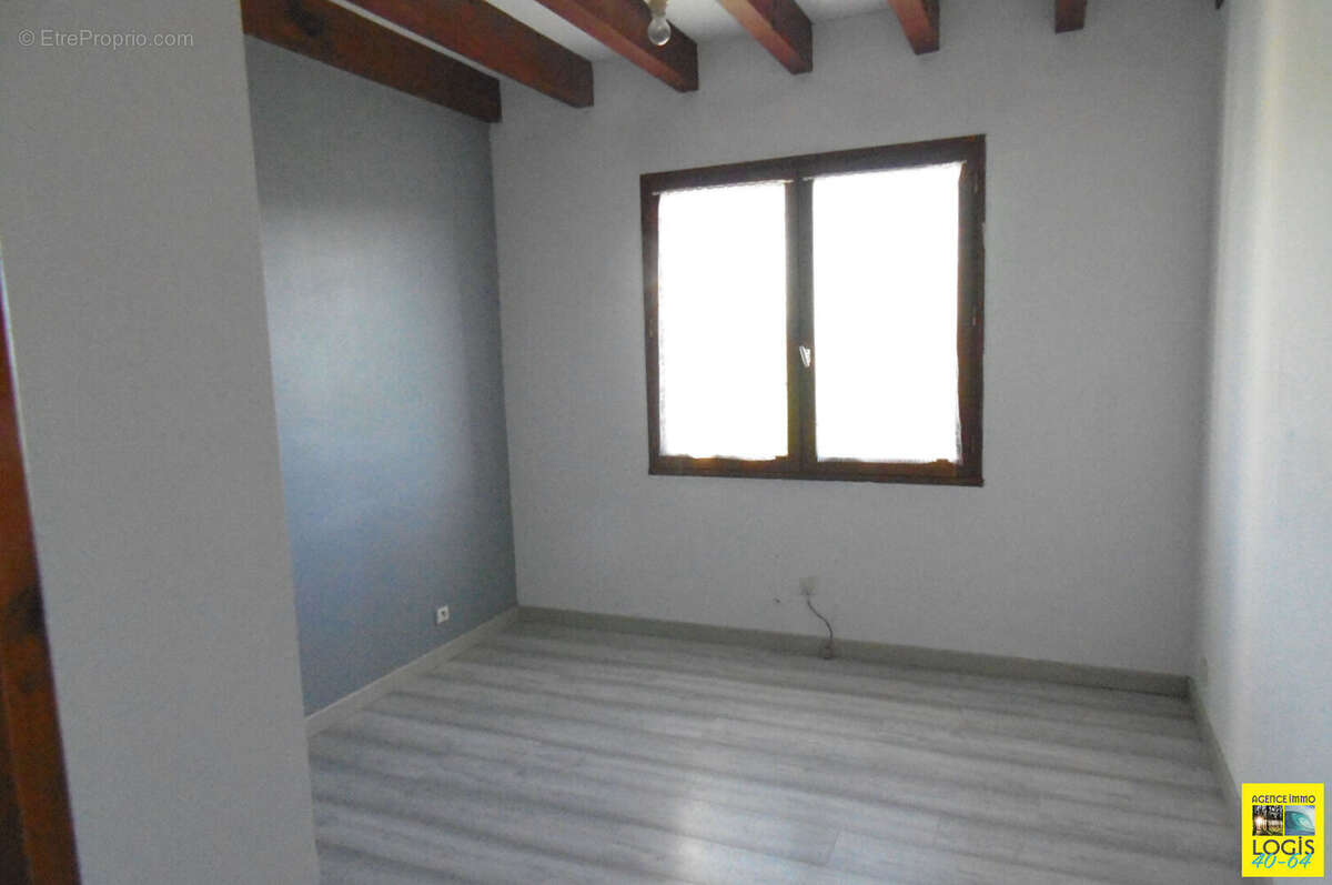 Maison à ORTHEVIELLE