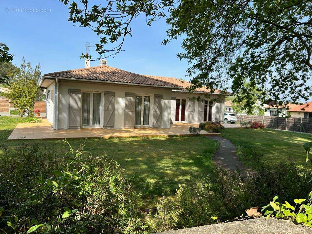 Maison à LE PIAN-MEDOC