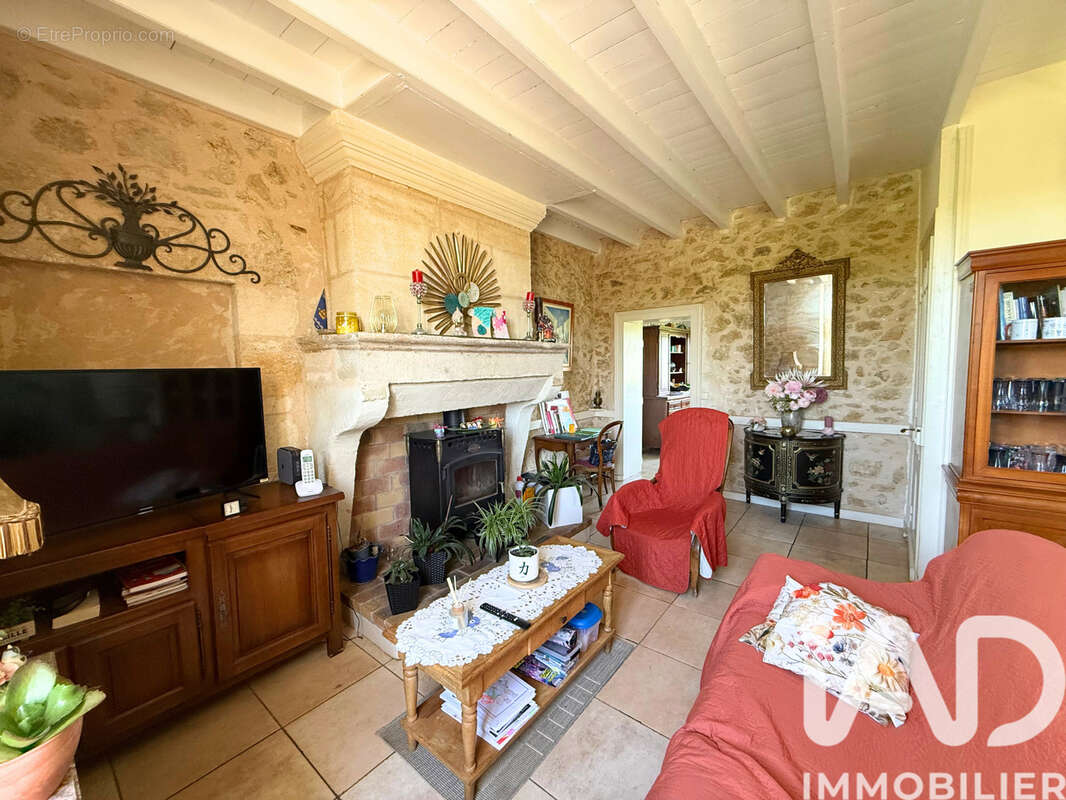 Maison 130 m² à Mourens  - photo 5