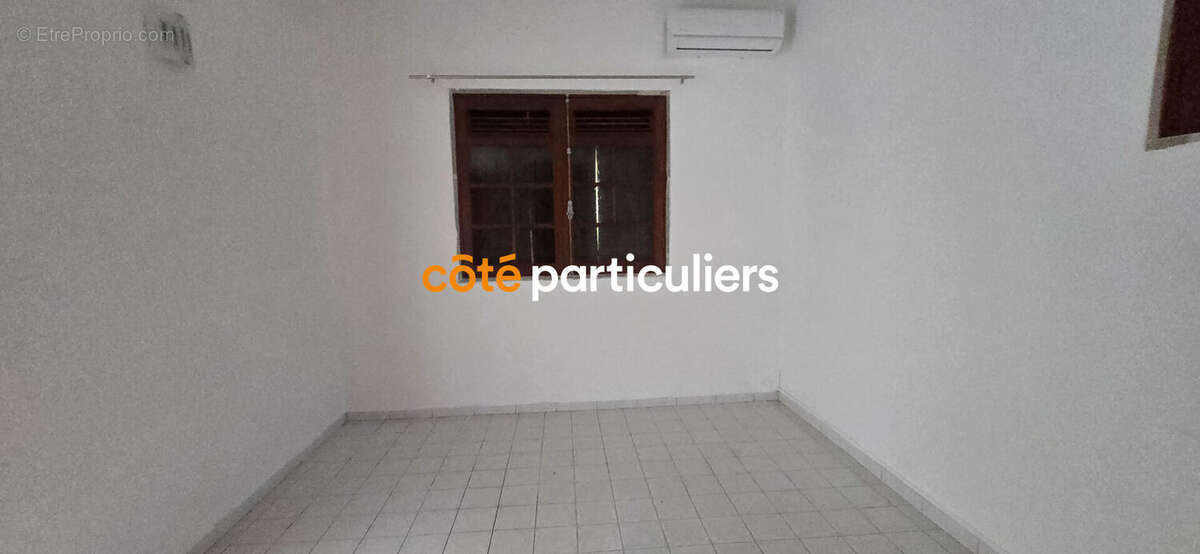 Maison à PETIT-BOURG