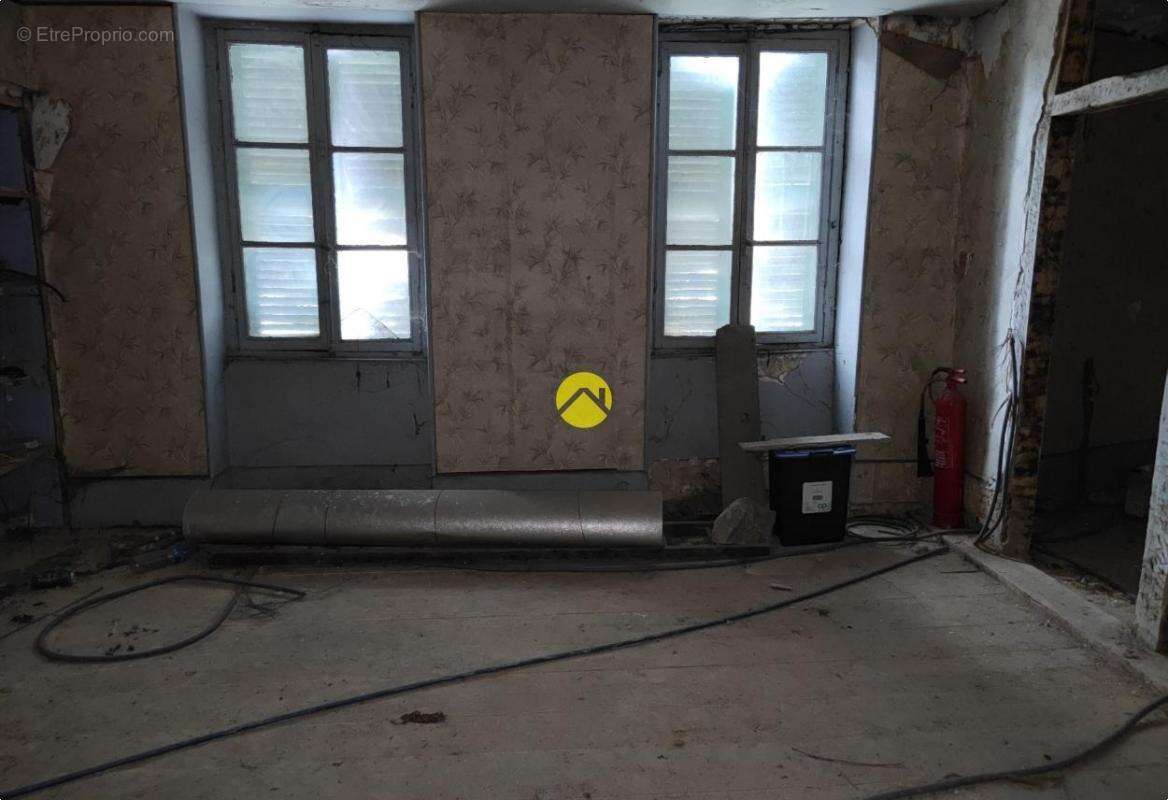 Appartement à LA GUERCHE-SUR-L&#039;AUBOIS