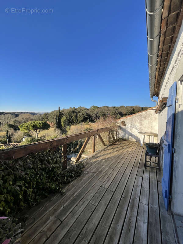 Dans un village de caractère au pied de la Montagne noire  -  Maison de village avec terrassse, jardinet, atel - photo 5