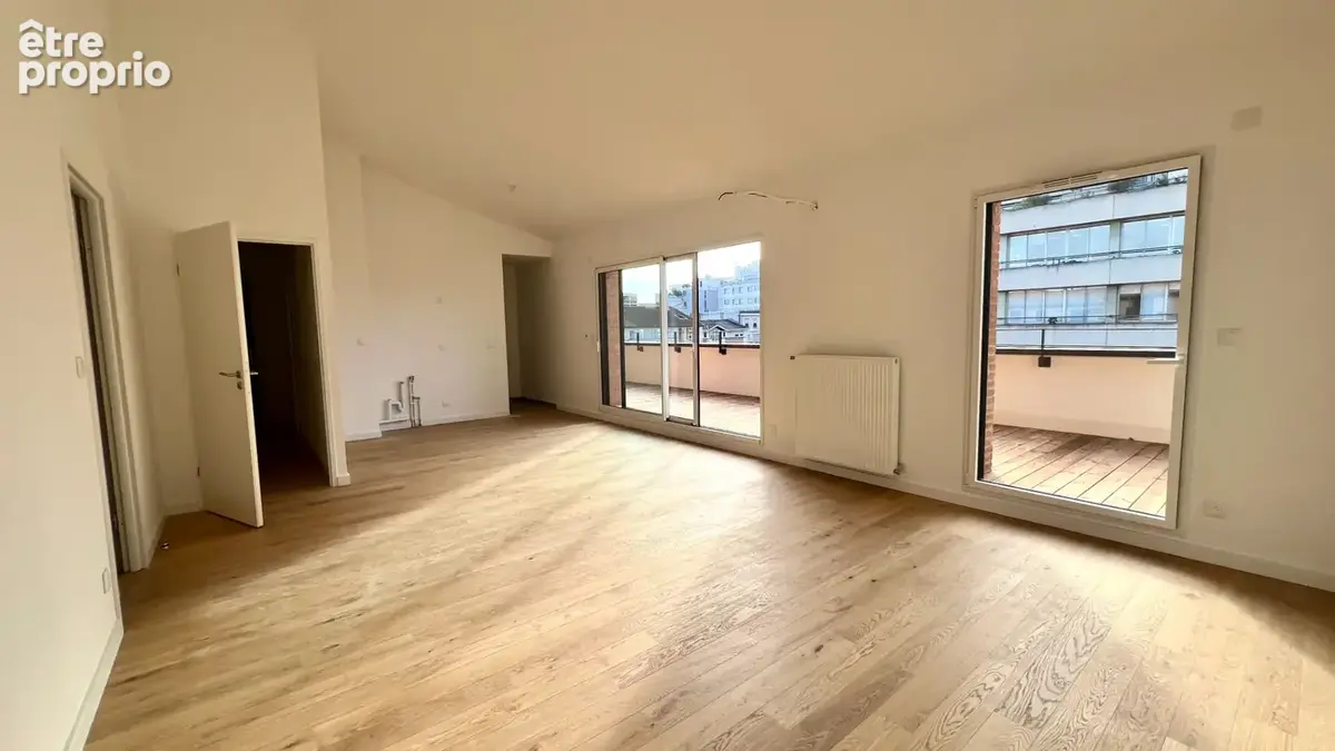 Appartement T4 - 96m2 - Quartier Saint Michel - photo 3