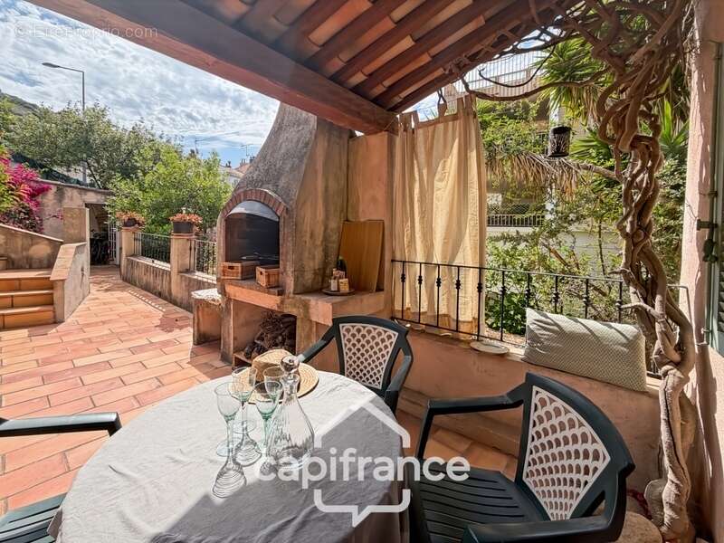 Maison à HYERES
