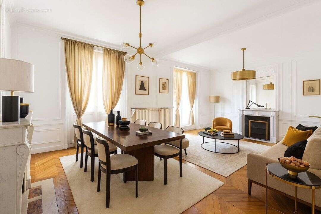 Appartement à PARIS-6E