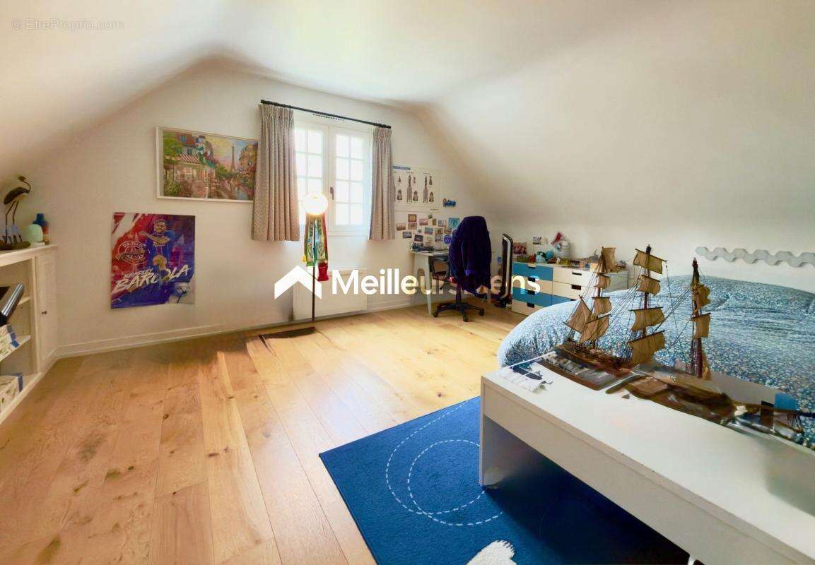 Maison à FEUCHEROLLES