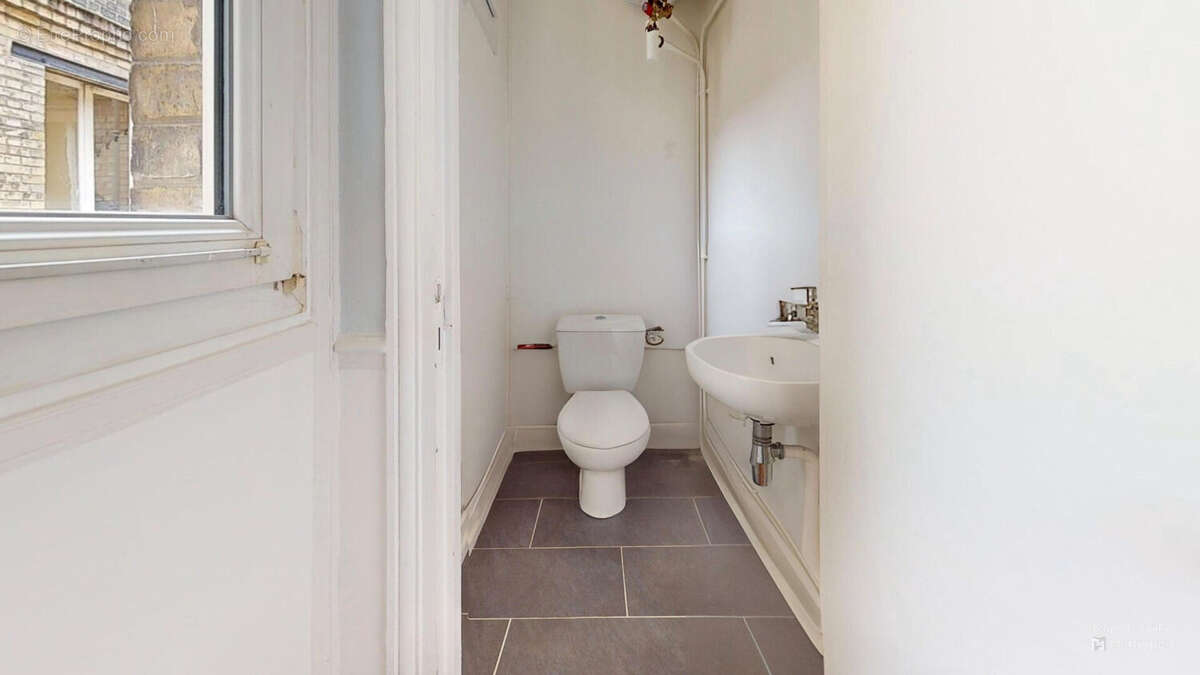 Appartement à PARIS-14E