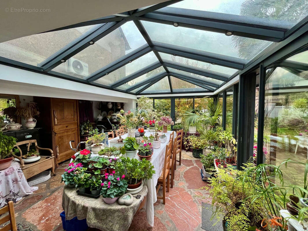 Grande maison familiale de 226m2 à Villepinte - photo 4
