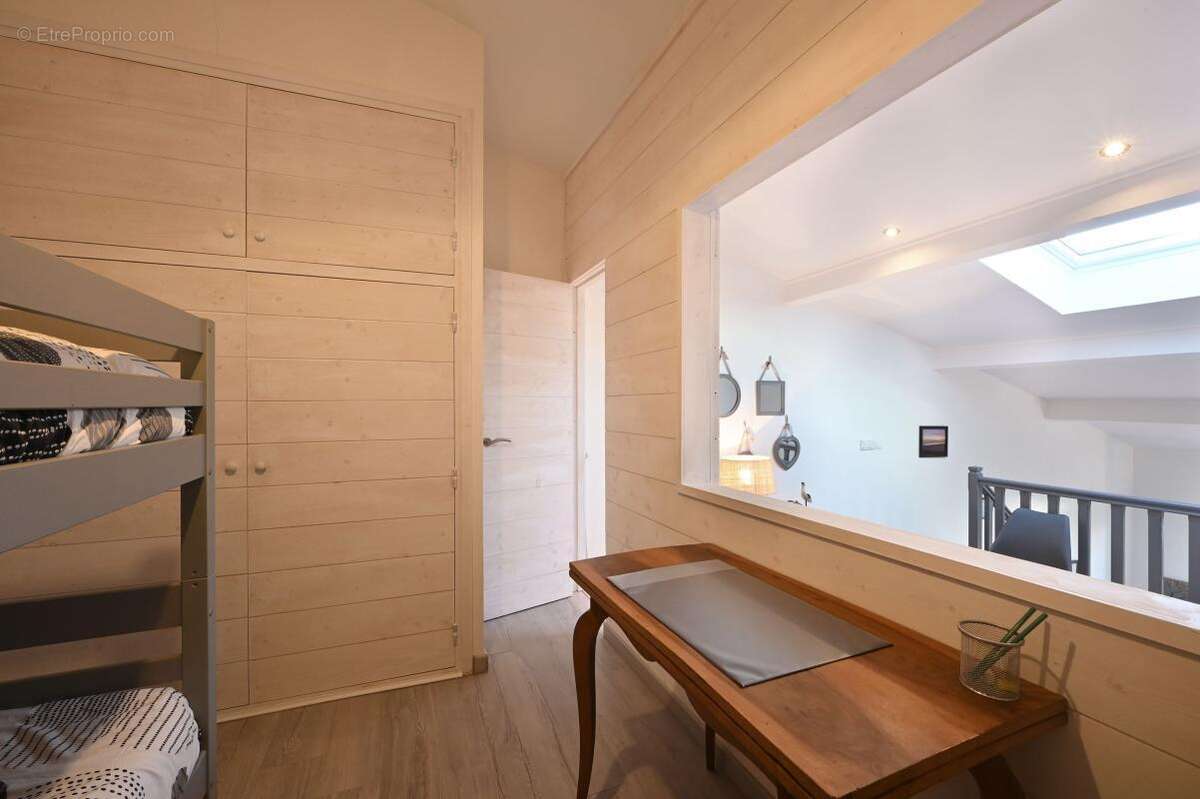 Appartement à SAINT-MARTIN-DE-RE