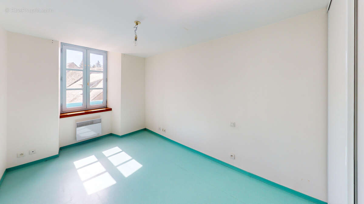 Maison à RIEUPEYROUX