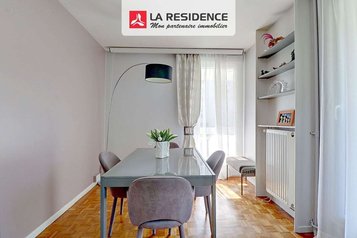 Appartement à MAREIL-MARLY