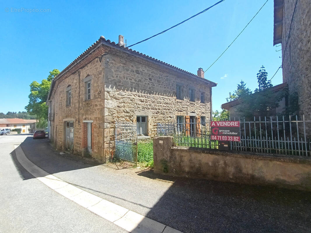 Maison à JULLIANGES