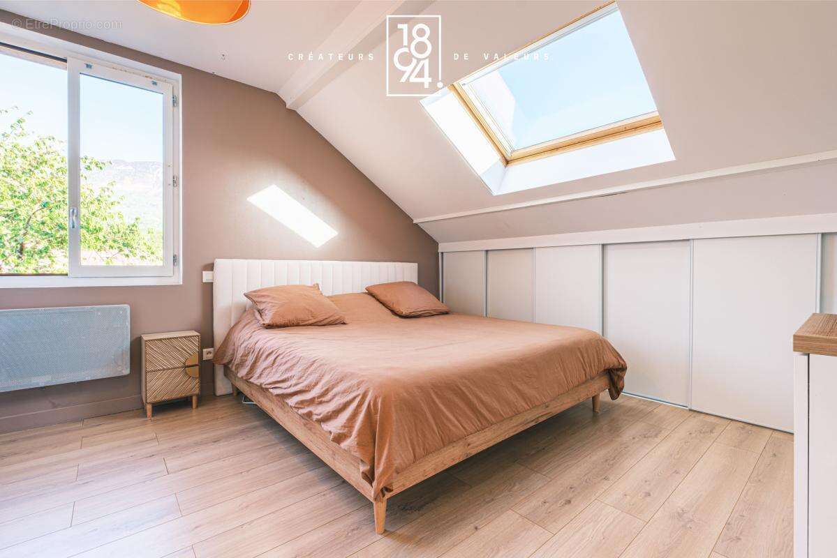 Appartement à AIX-LES-BAINS