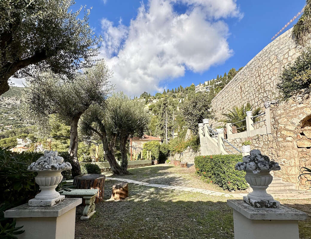 Maison à ROQUEBRUNE-CAP-MARTIN
