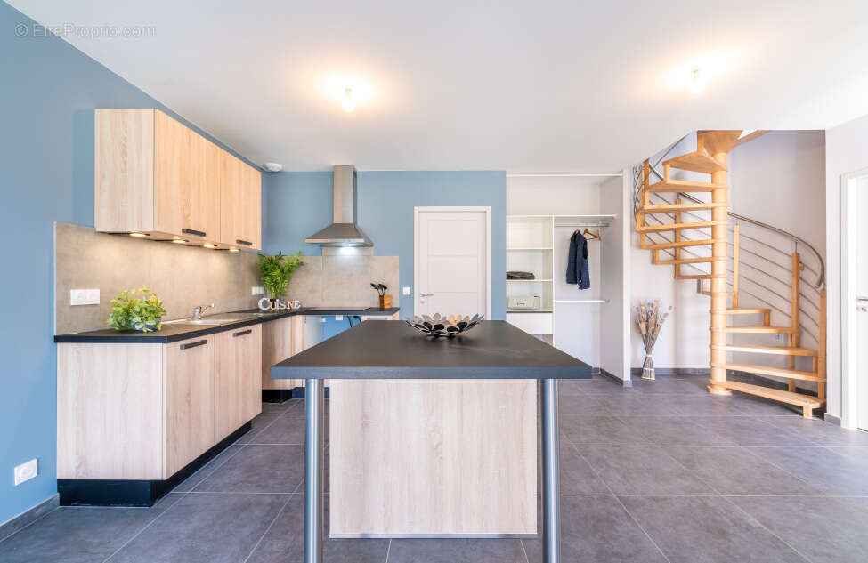 Terrain à ARTIGUES-PRES-BORDEAUX