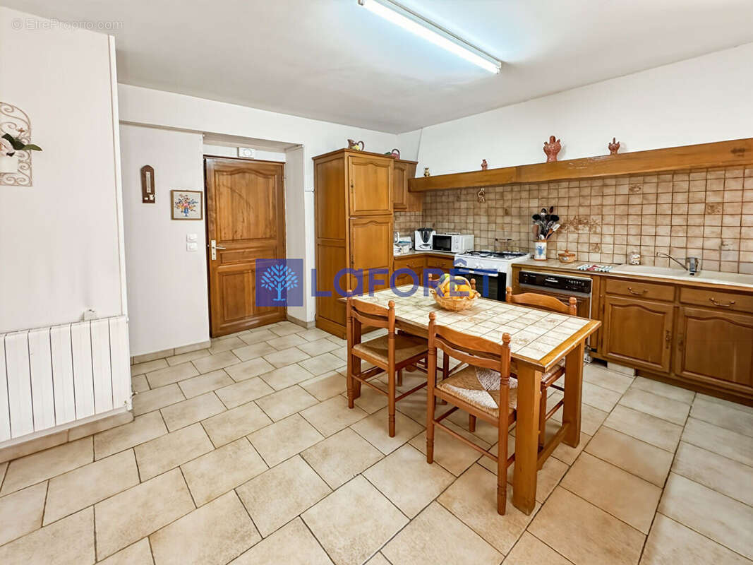 Cheillé Maison avec appartement de 165m²  et  garage - photo 5
