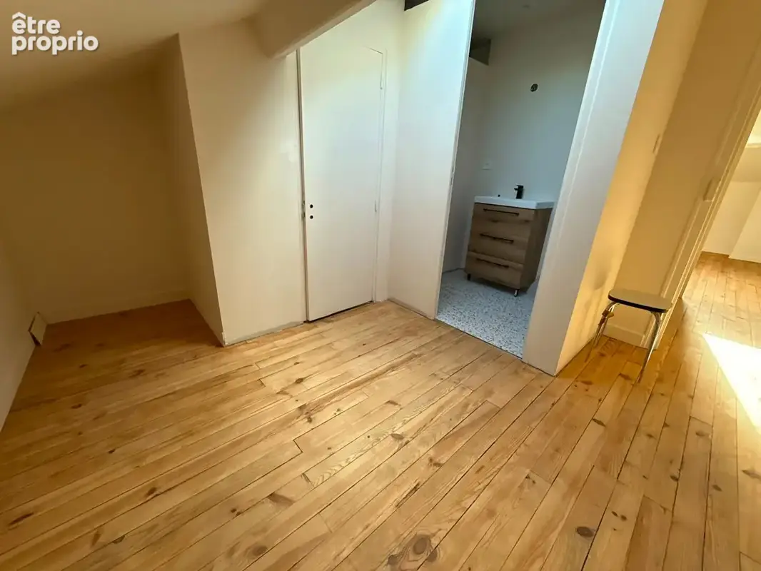 Maison de rue 102 m² - 5 chambres - Garage 90 m² - Valence - photo 13