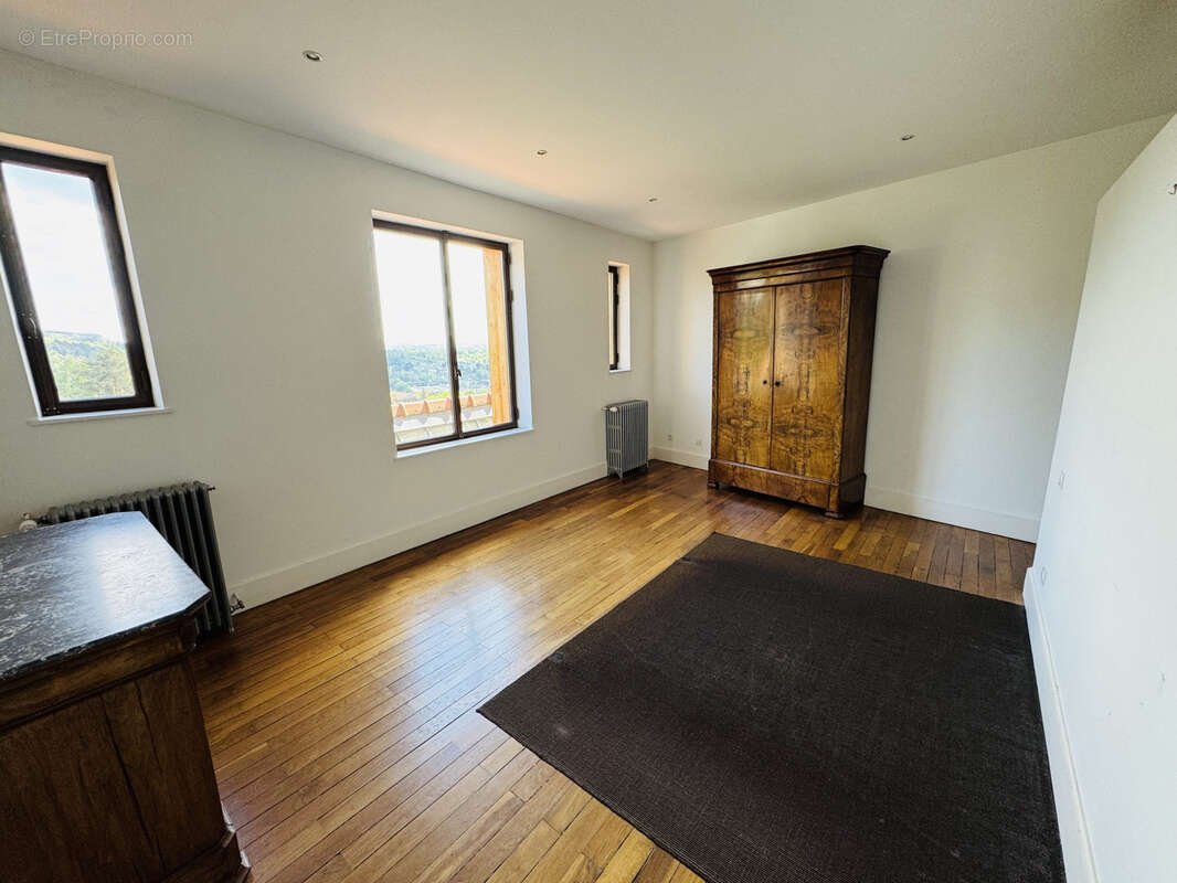 Appartement à THIERS