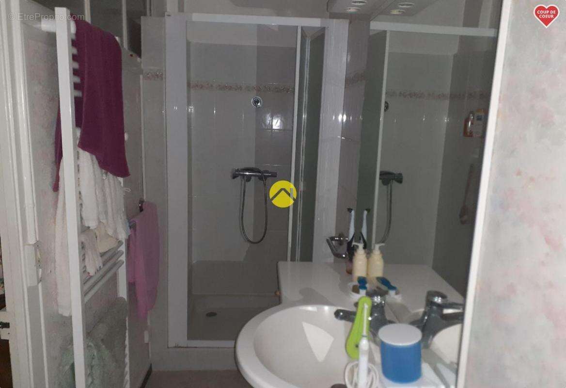 Maison à LA GUERCHE-SUR-L&#039;AUBOIS