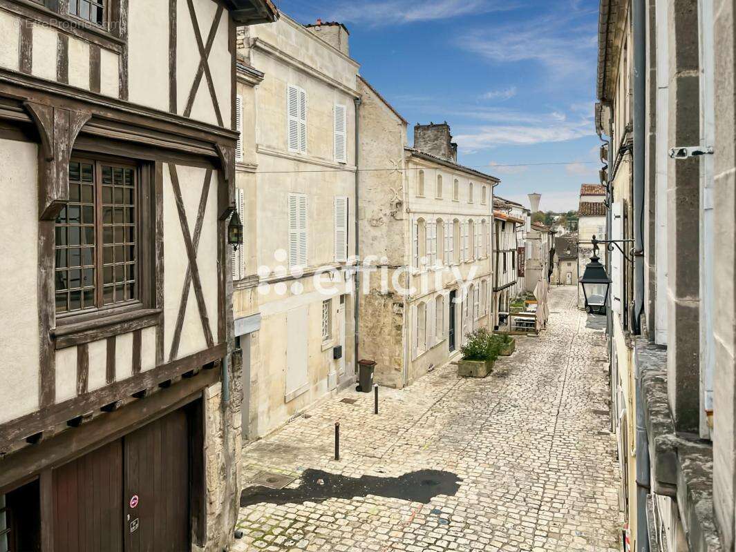 Appartement à COGNAC