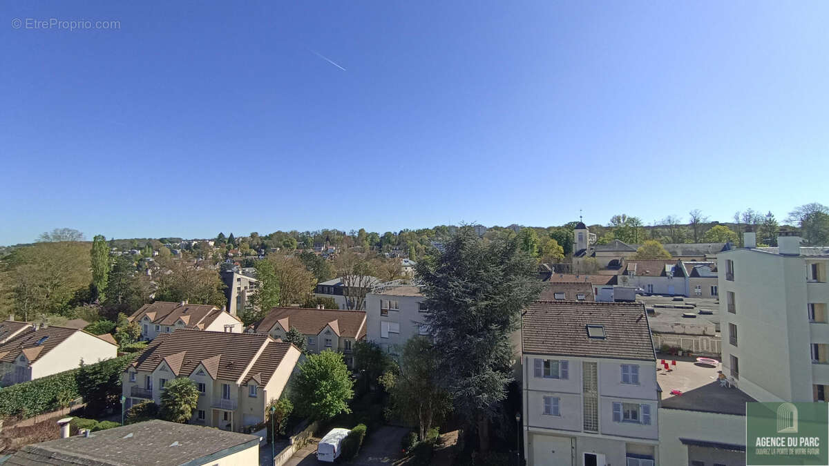 Appartement à VILLE-D'AVRAY