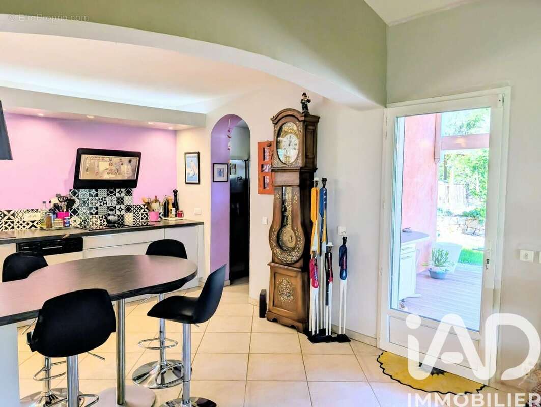 Photo 8 - Maison à CUERS