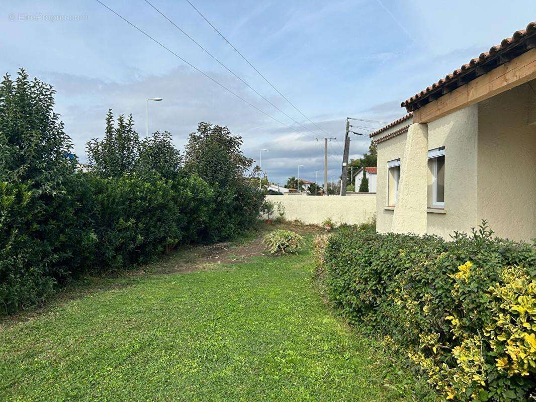 Villa Fos Sur Mer 4 pièces  plain pied sur 600m² de terrain - photo 5