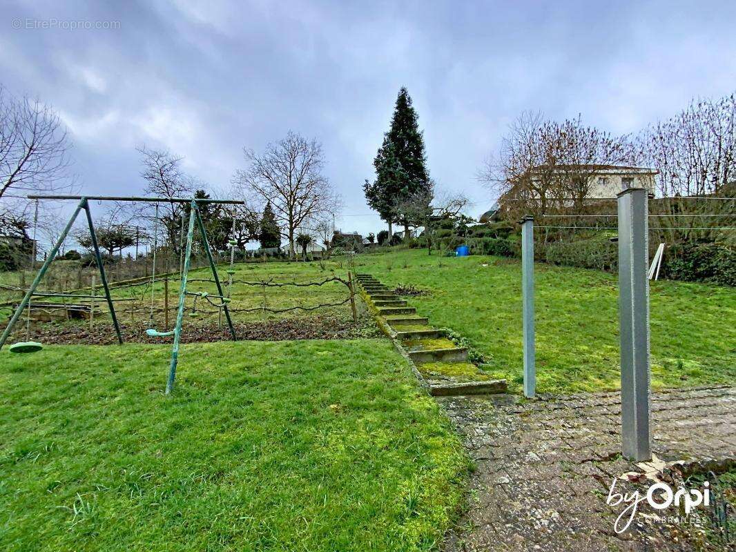 Maison à SAINT-ELOY-LES-MINES