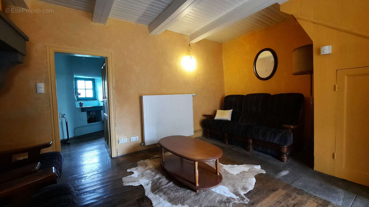 Maison à SAINT-PIERRE-ROCHE